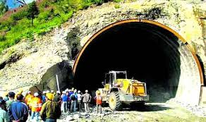 El recién inaugurado túnel de Rohtang se convierte en un centro turístico