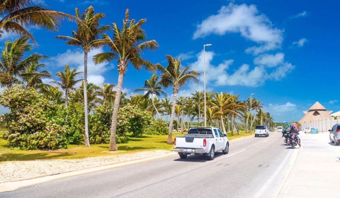 Cancún introducirá una tarjeta para eximir de multas de tráfico a los turistas