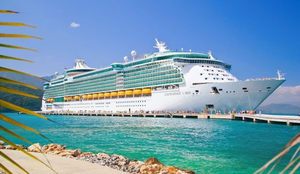 Royal Caribbean mantiene sus cruceros a Haití a pesar de la alerta de la embajada estadounidense, pero limita las excursiones