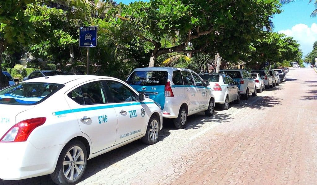 El transporte en Cancún será más seguro gracias al acuerdo entre taxis y Uber